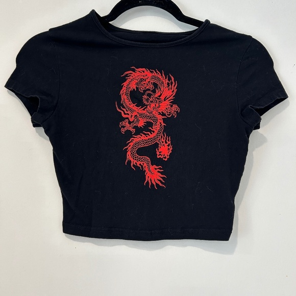 Red Dragon black crop top - Picture 1 of 2